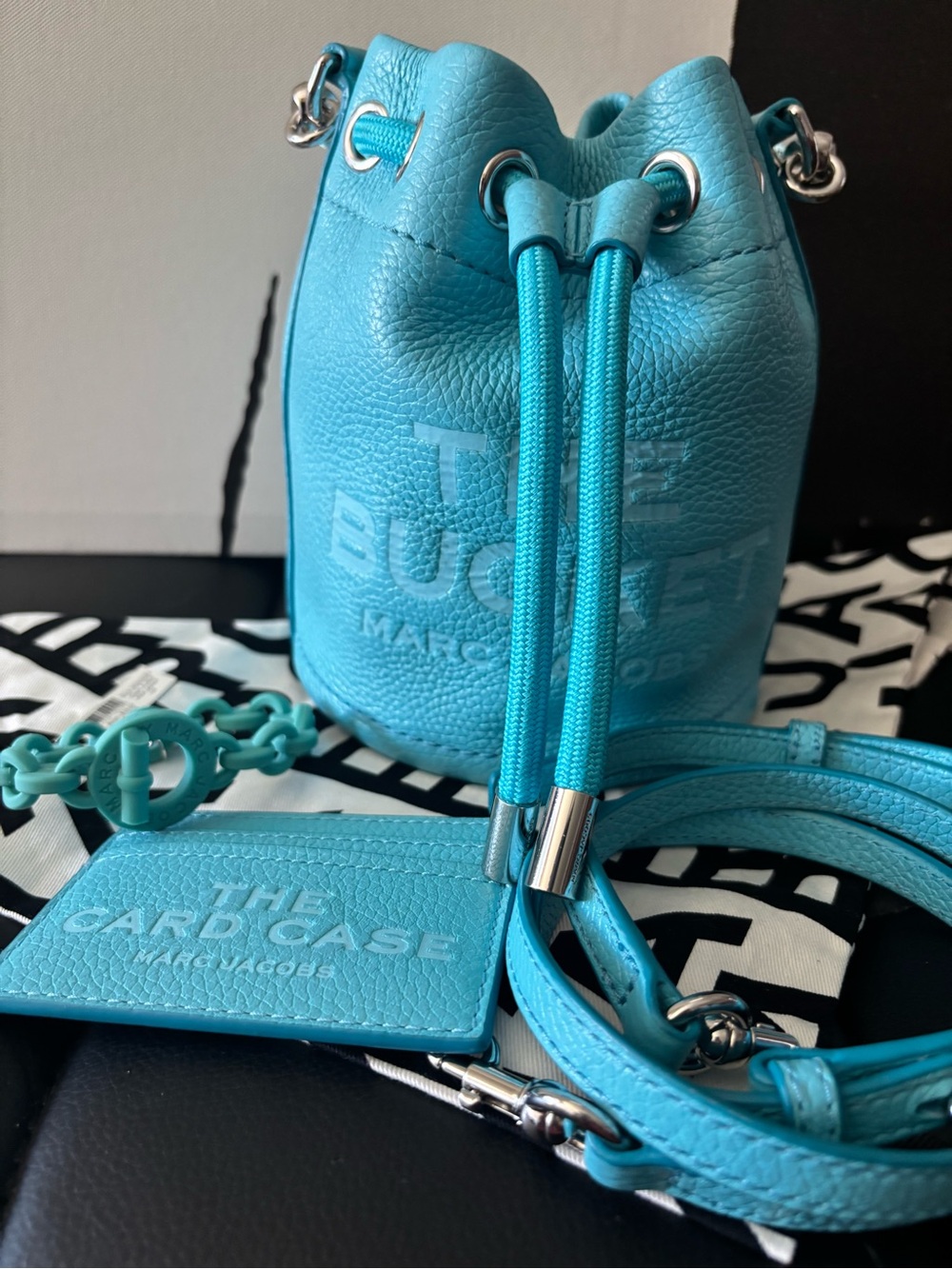 Marc Jacobs MINI The Bucket Bag in Turquoise with Card Case and Bracelet - Picture 6 of 14